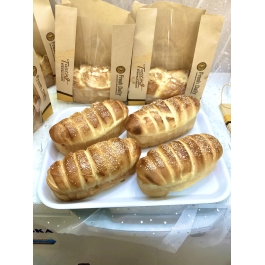 Bánh mì nhân nho dừa