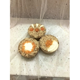 Bánh bông lan trứng muối sốt phô mai