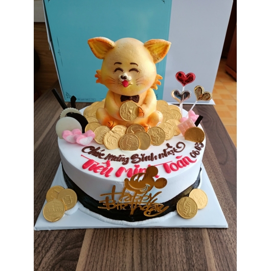 Bánh kem chú heo may mắn